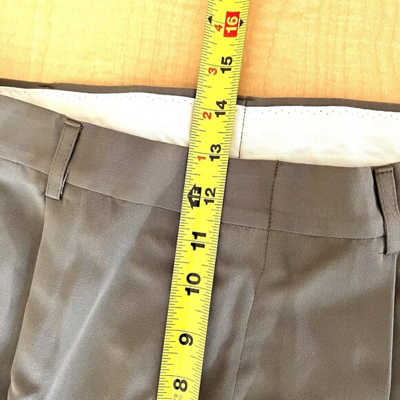 HAGGAR Men's Dress Pants Size 36x32 Pleated Front Rolled Cuff Hem Light Brown - Picture 9 of 9